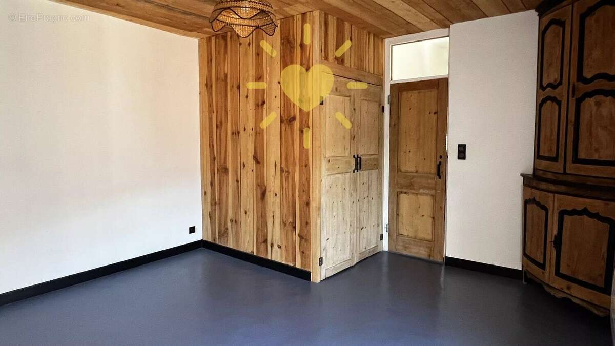 Appartement à CLAVIERS