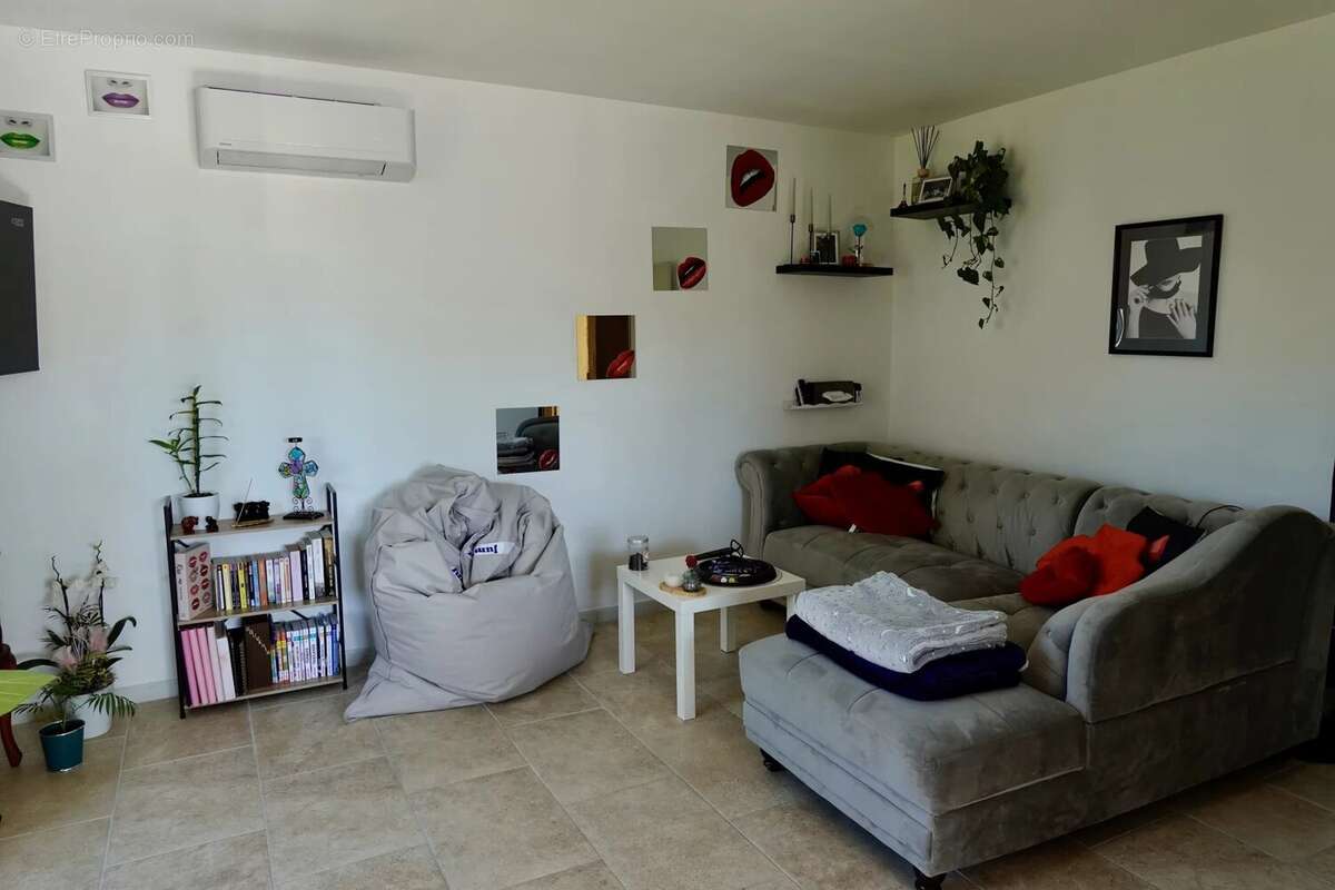 Maison à MONTREJEAU