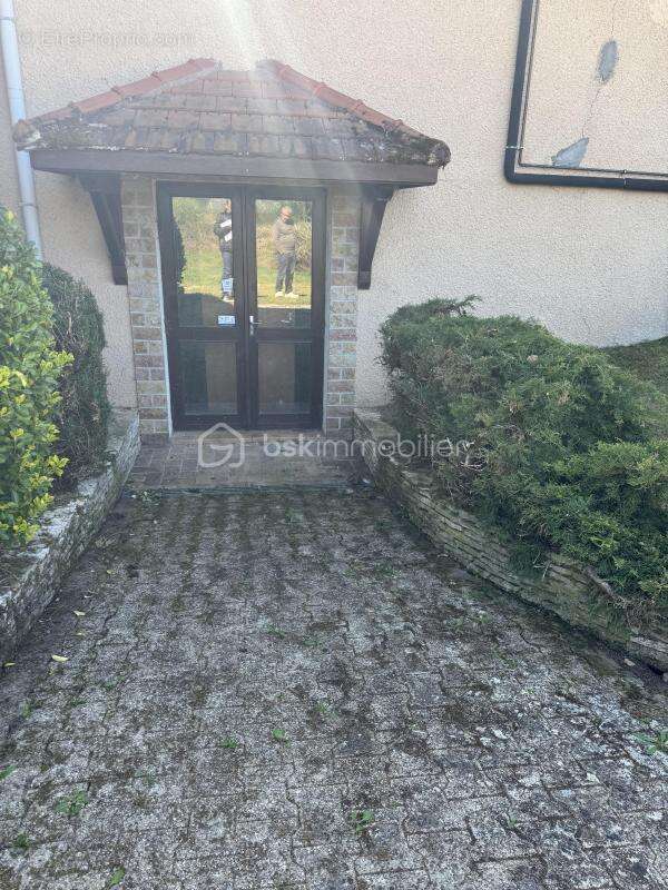 Commerce à SAINT-HAON-LE-VIEUX