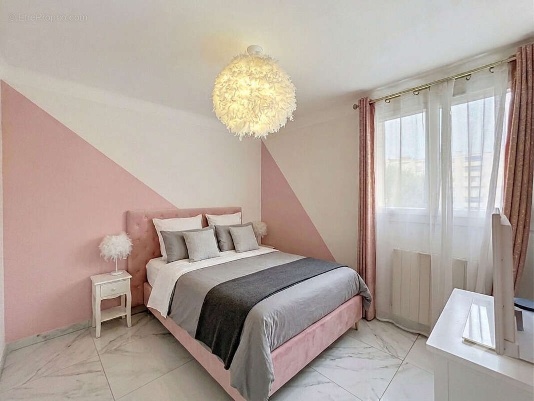 Appartement à MARSEILLE-3E