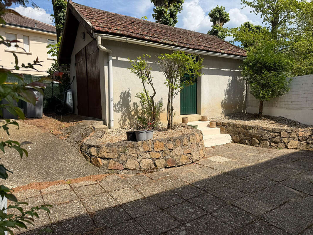 Maison à NERIS-LES-BAINS