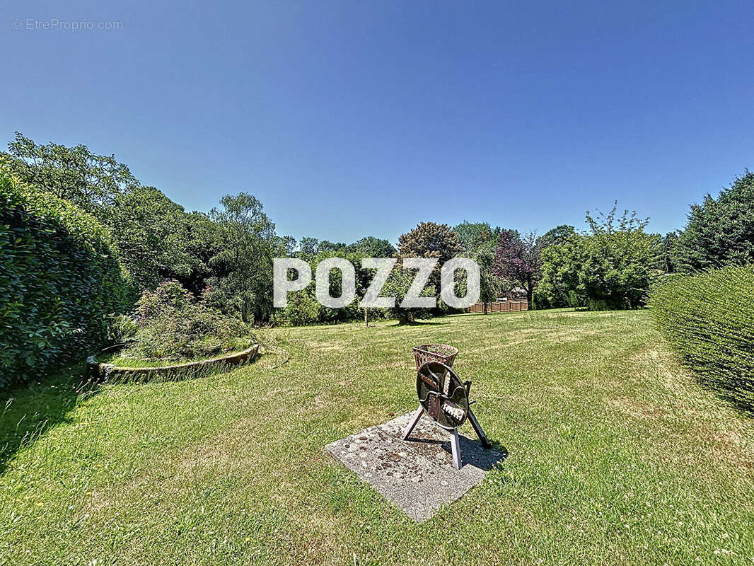 Maison à SAINT-JEAN-DES-CHAMPS