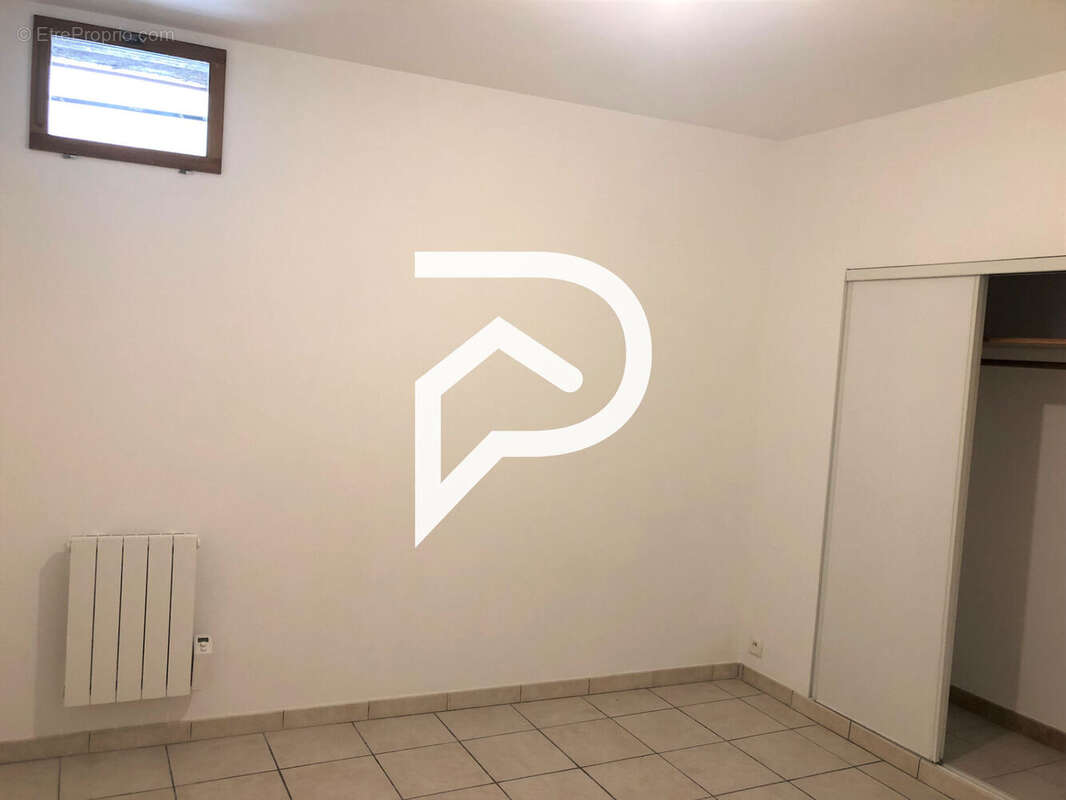 Appartement à CUCURON