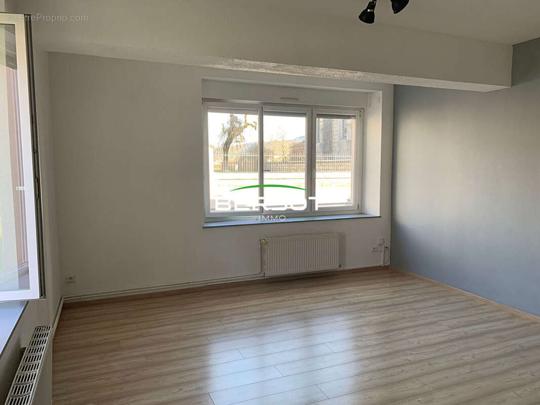 Appartement à ARC-SOUS-CICON