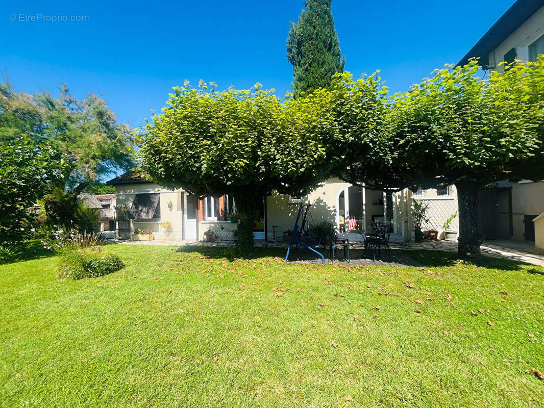 Villeneuve/Lot, maison classée "remarquable" avec dépendance, piscine et jardin - photo 15