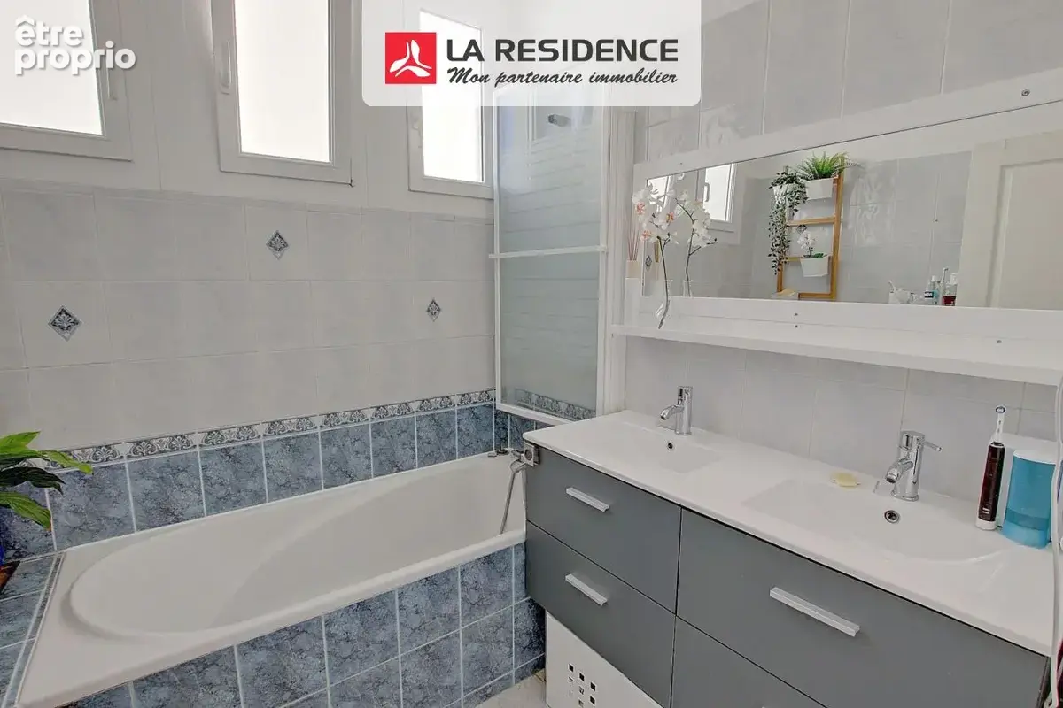 Maison 7 pièces 130 m² à vendre à Le Mesnil-Saint-Denis (78320) - photo 9