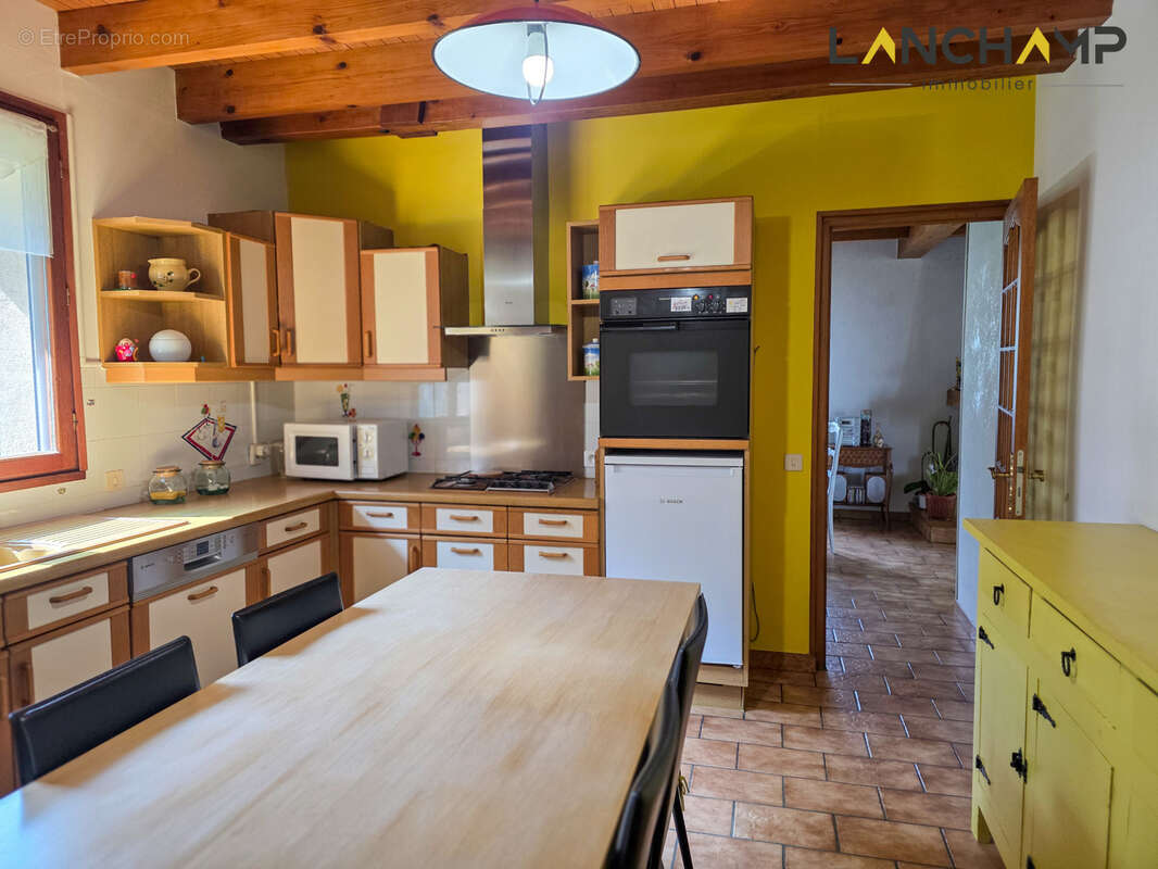 Maison avec vue dominante, grand terrain et potentiel d'évolution - photo 7