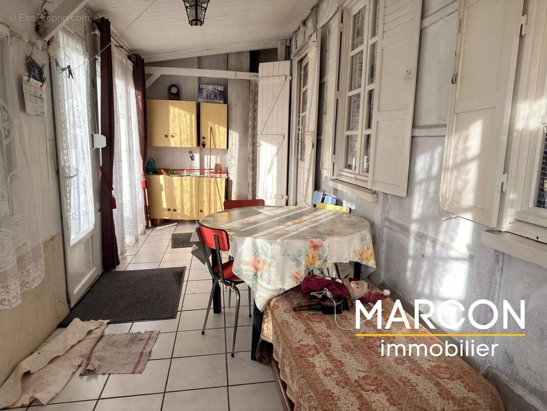 Maison à BONNAT