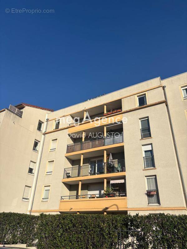 Appartement à LYON-8E