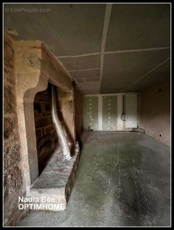 Maison à SAINT-PIERRE-BELLEVUE