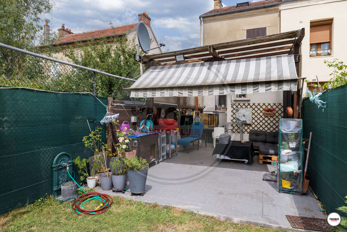 Maison à LES MUREAUX