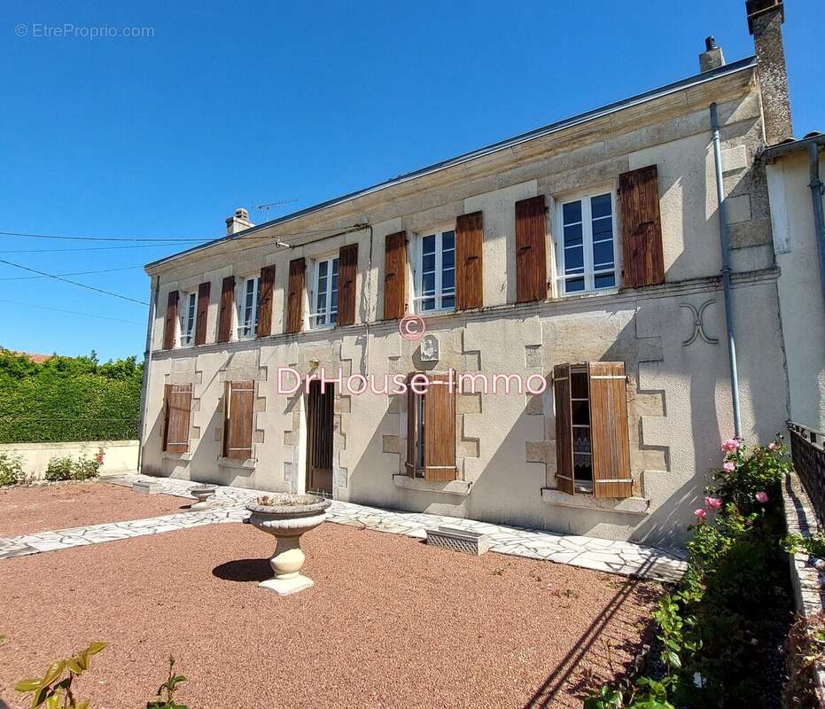 Maison à CRAMCHABAN