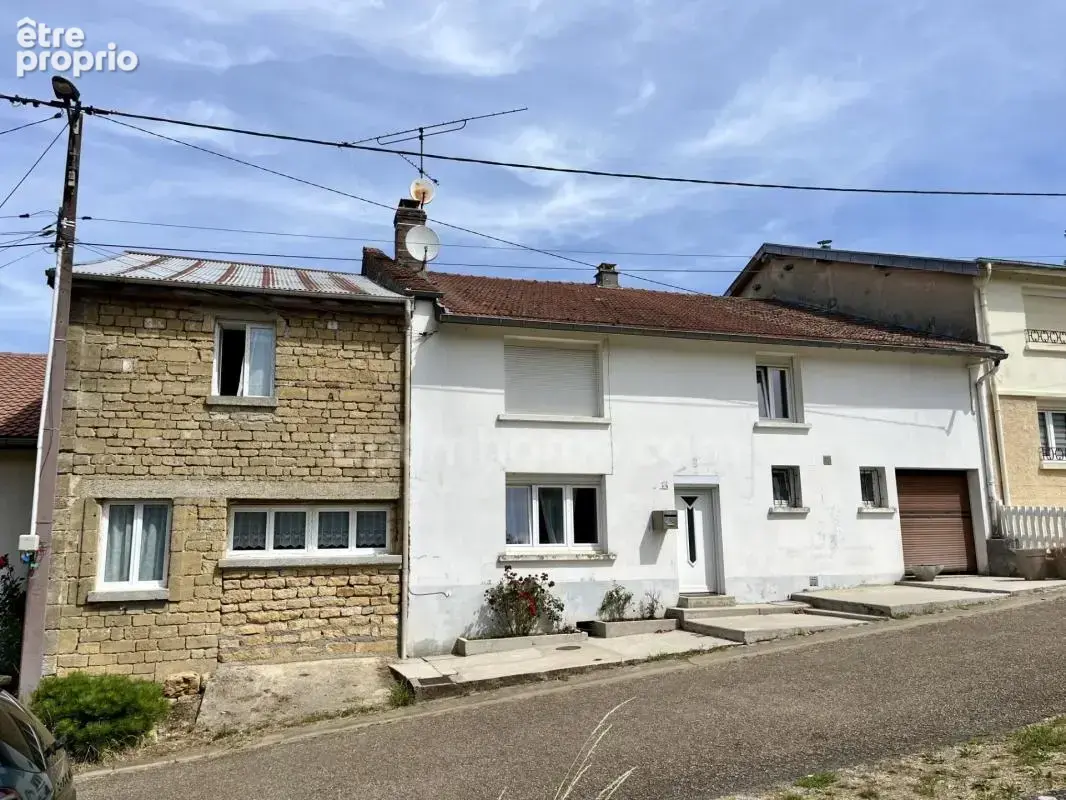 Maison familiale : 5 chambres, près de 80 m² de pièce de vie, une terrasse de 60 m² et un jardin de plus de 975 m² à Moulins-Sai - photo 13