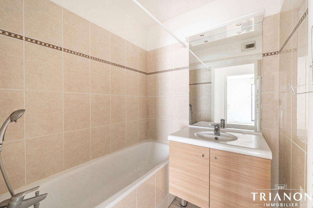 Appartement 68 m2  Asnières / 3 pièces -2 chambres  - Balcon- 2 places parking - photo 15