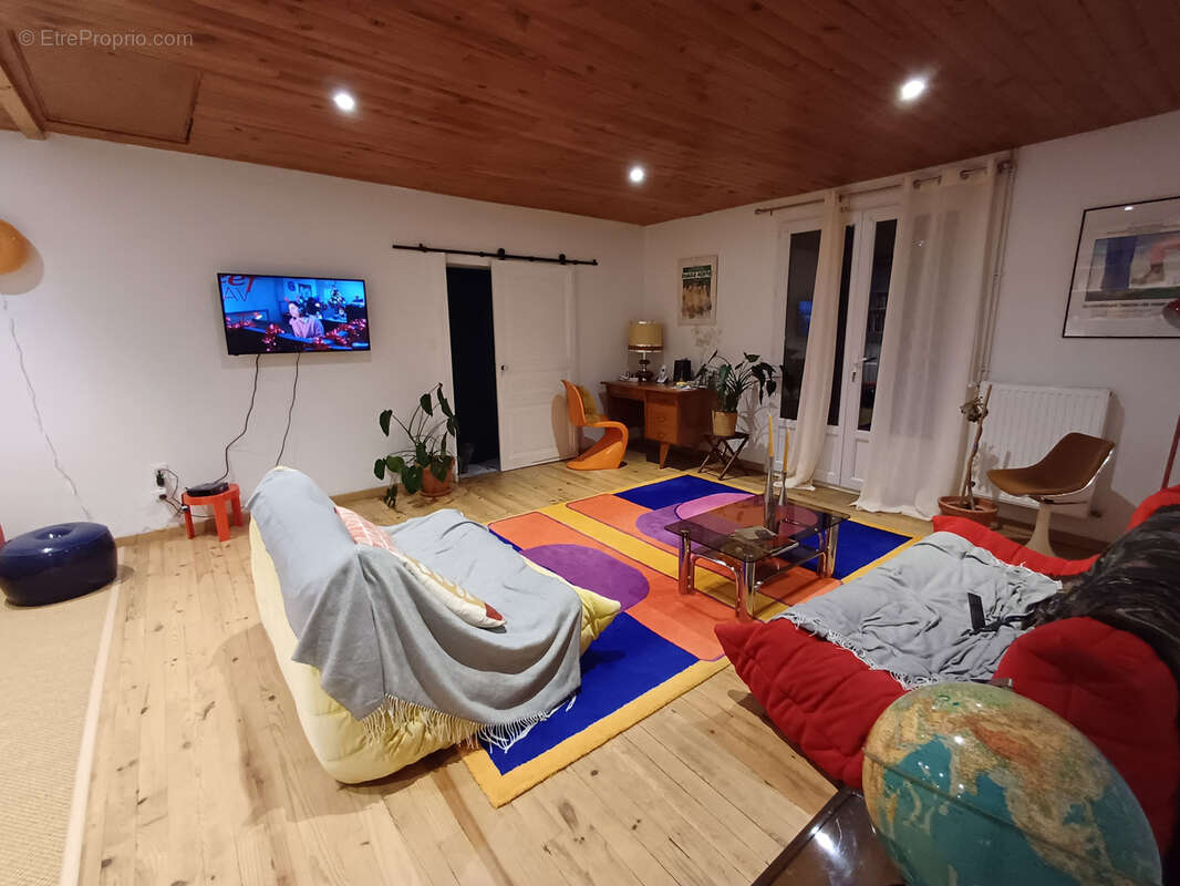 Maison à BAIGNES-SAINTE-RADEGONDE