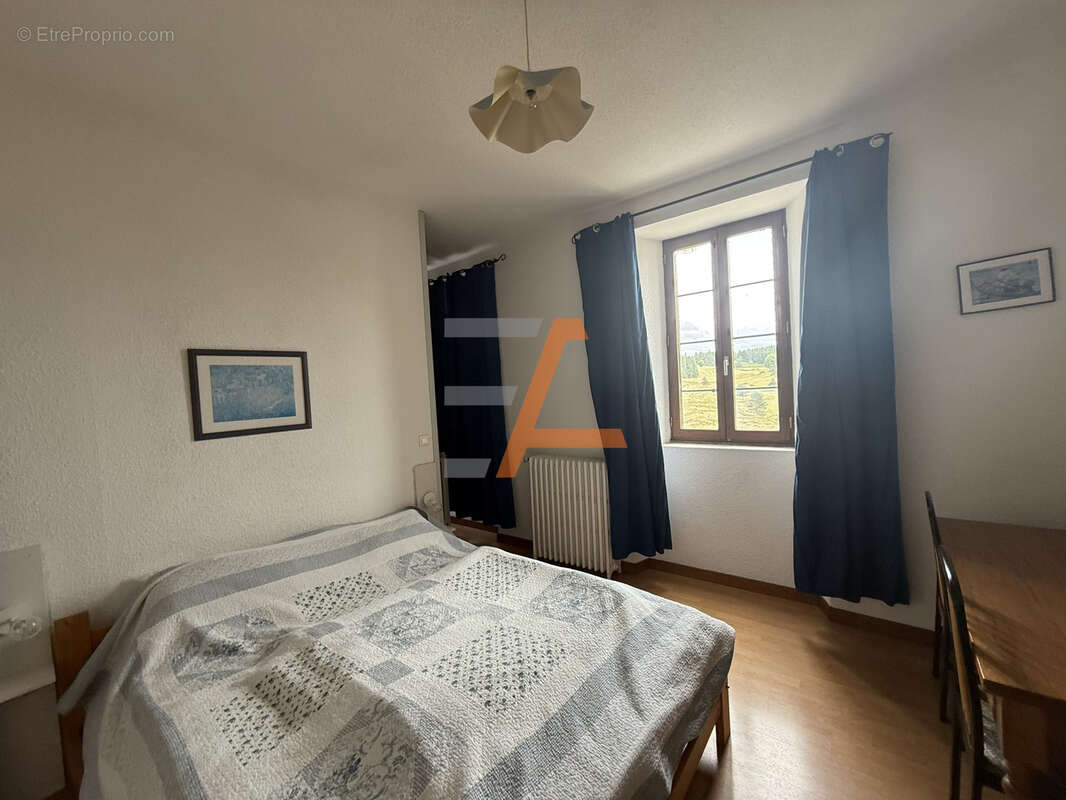 Maison à LACHAPELLE-GRAILLOUSE