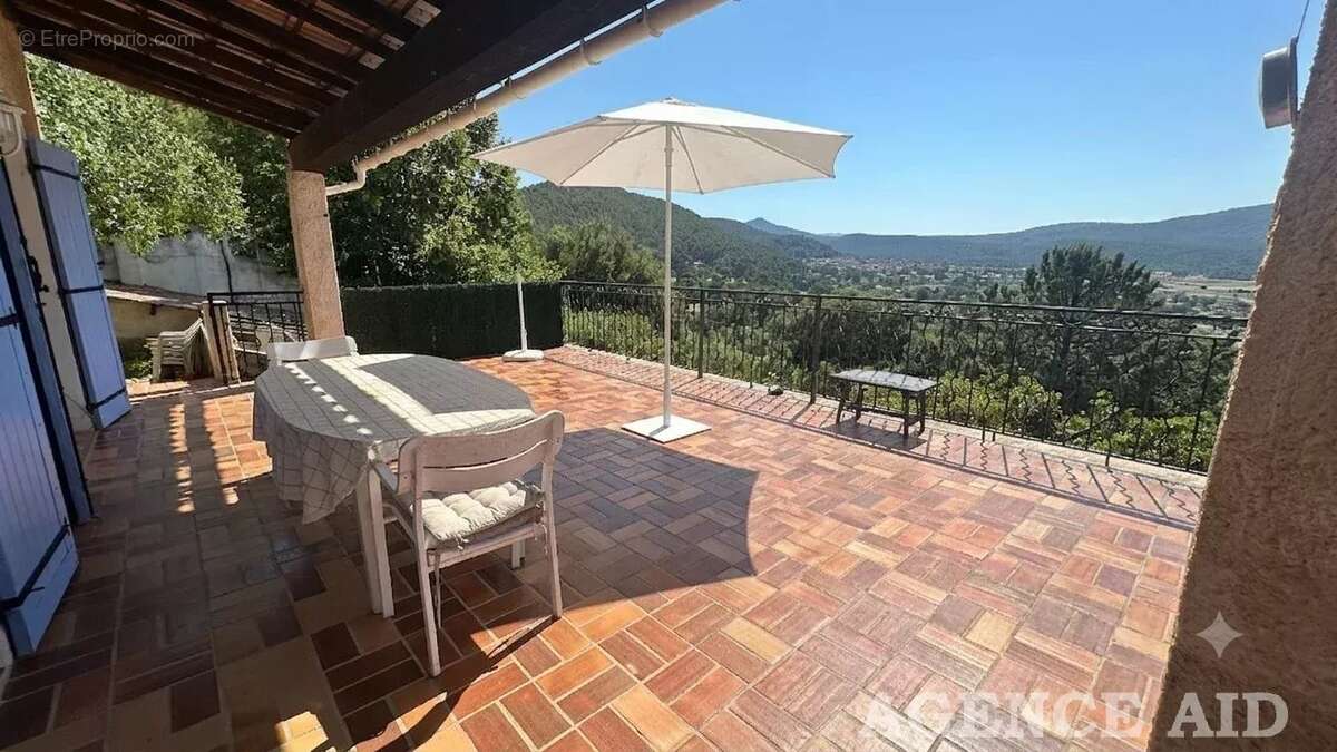 Maison à CUGES-LES-PINS