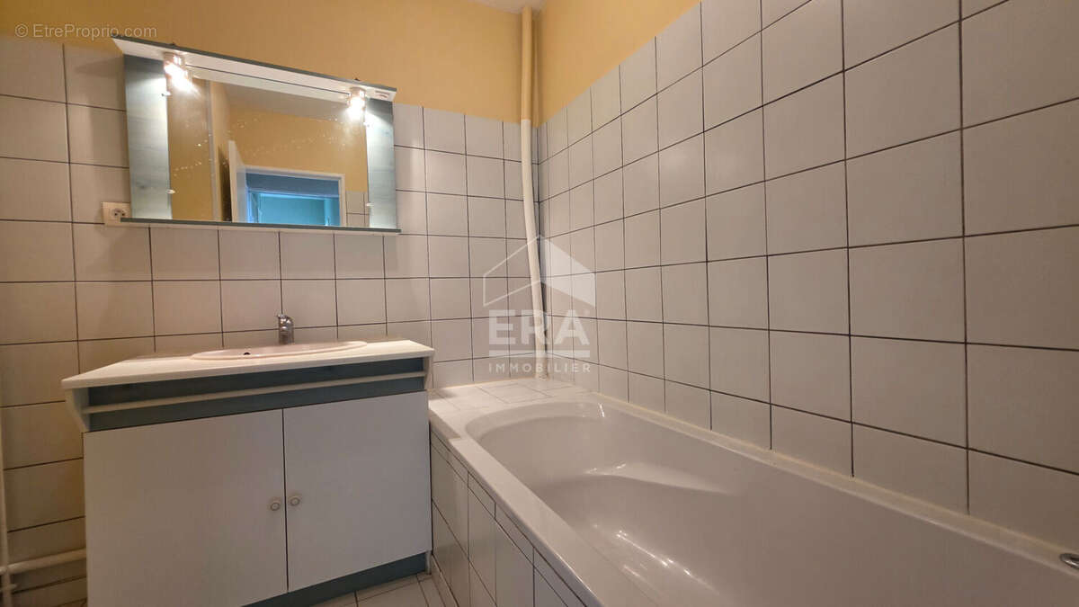 Appartement à SAINT-CYR-SUR-LOIRE