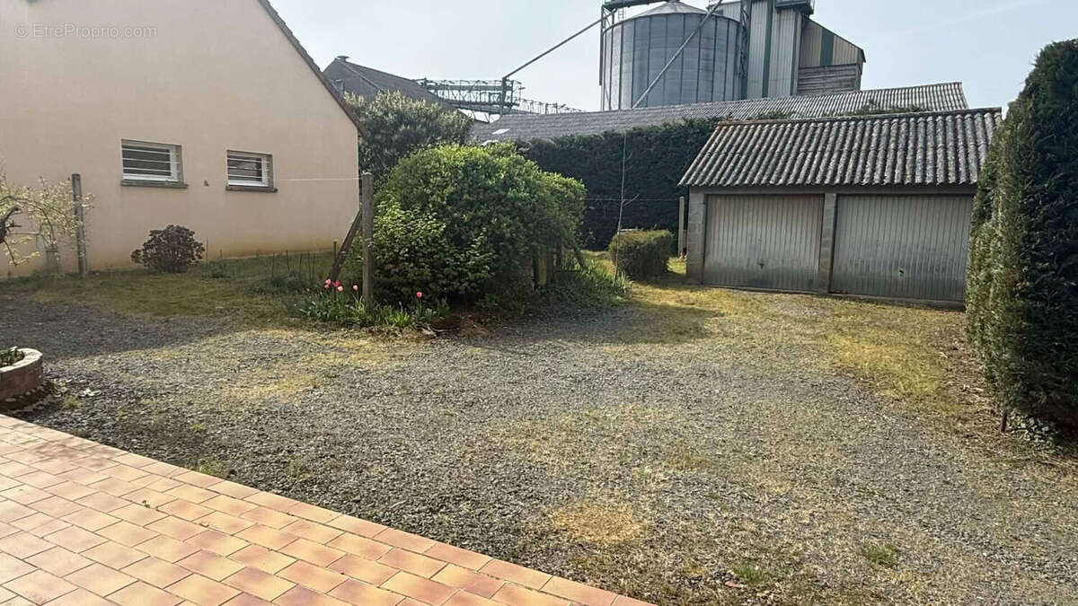 Maison à THORIGNE-SUR-DUE
