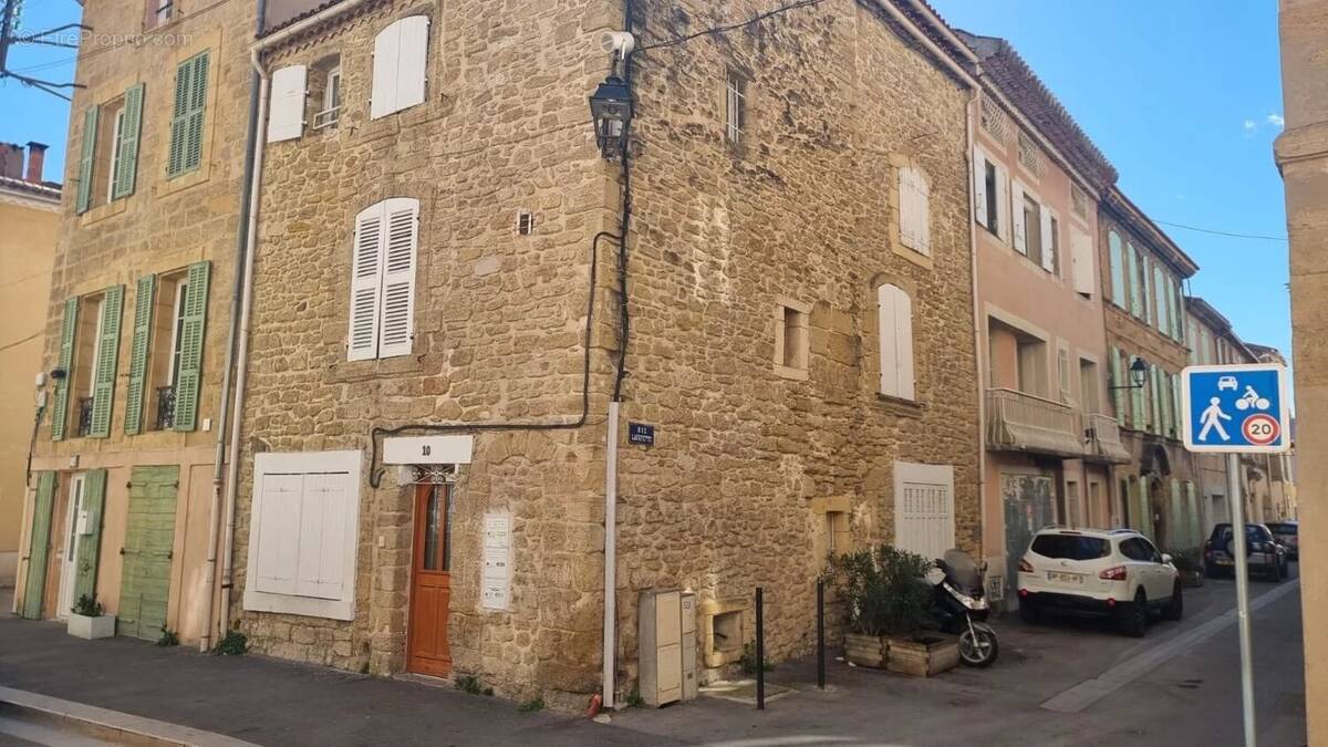 Appartement à SAINT-CHAMAS