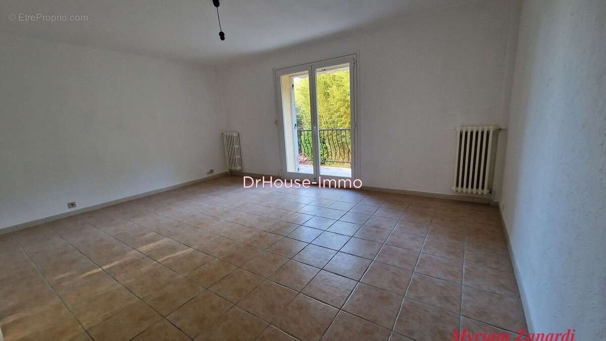 Appartement à MANDELIEU-LA-NAPOULE