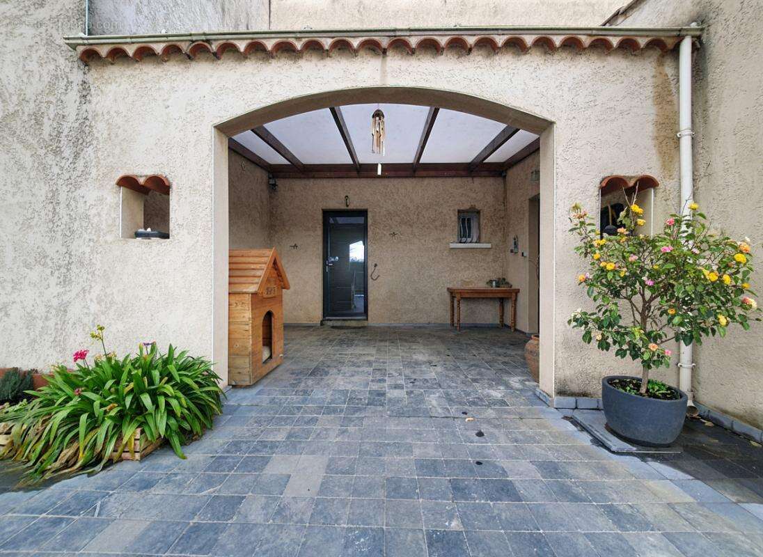 Maison à SERPAIZE
