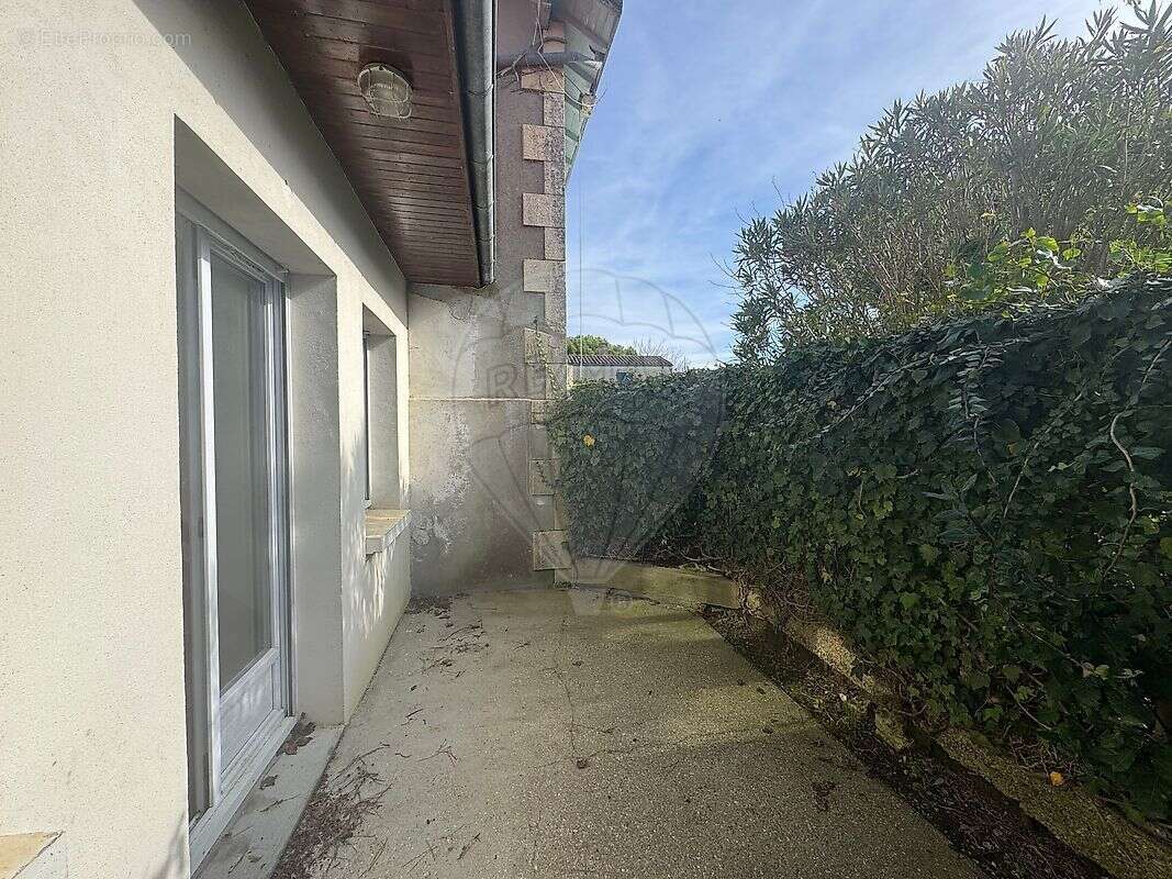 Maison à MESCHERS-SUR-GIRONDE