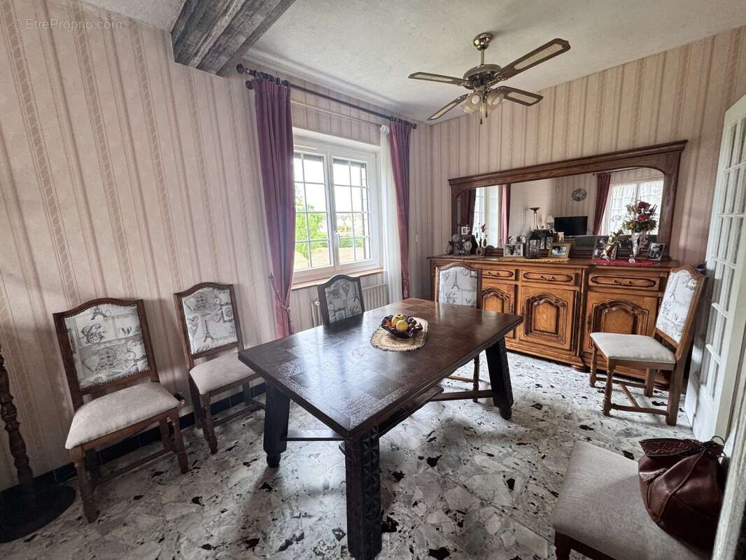 Maison à VIC-SUR-AISNE