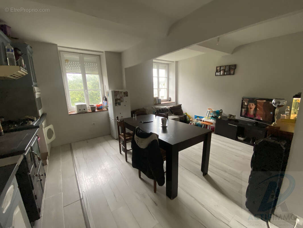 Appartement à SAINTE-HONORINE-LA-CHARDONNE