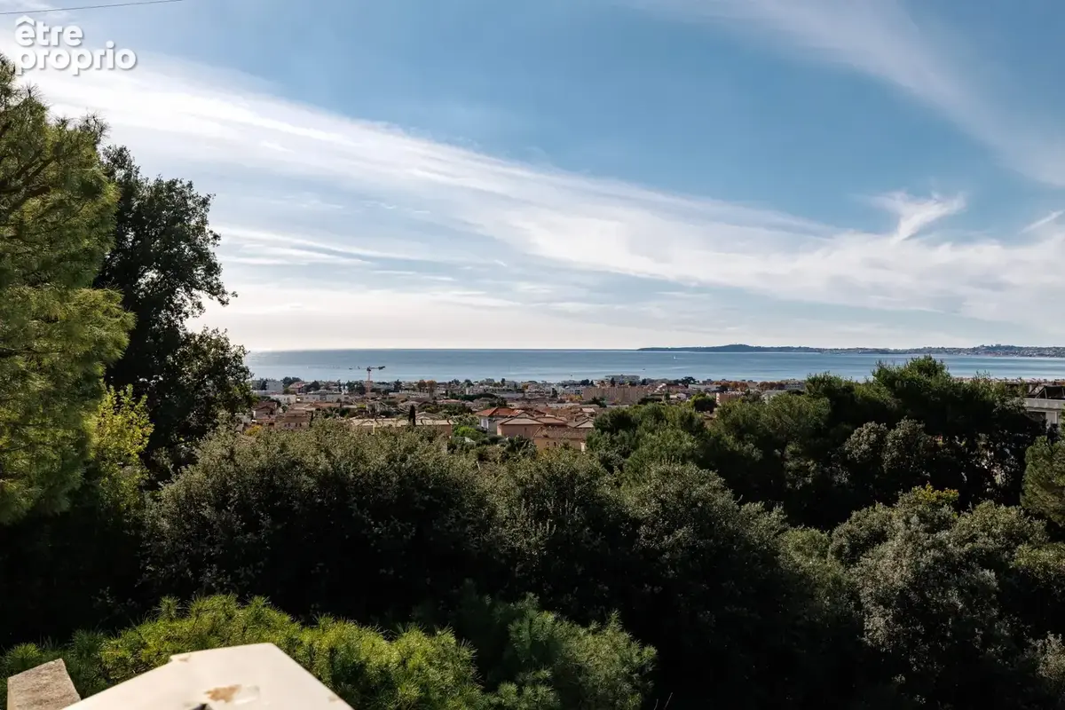 Appartement 4 pièces 96 m² à vendre à Saint-Laurent-Du-Var (06700) - photo 2