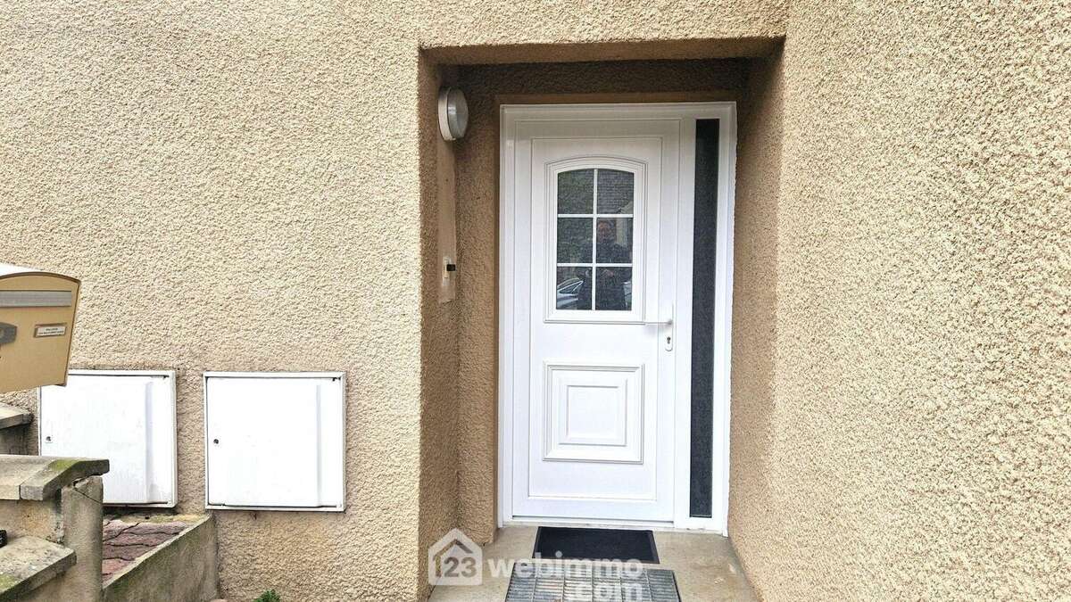 Allons découvrir l'intérieur... - Maison à LAON