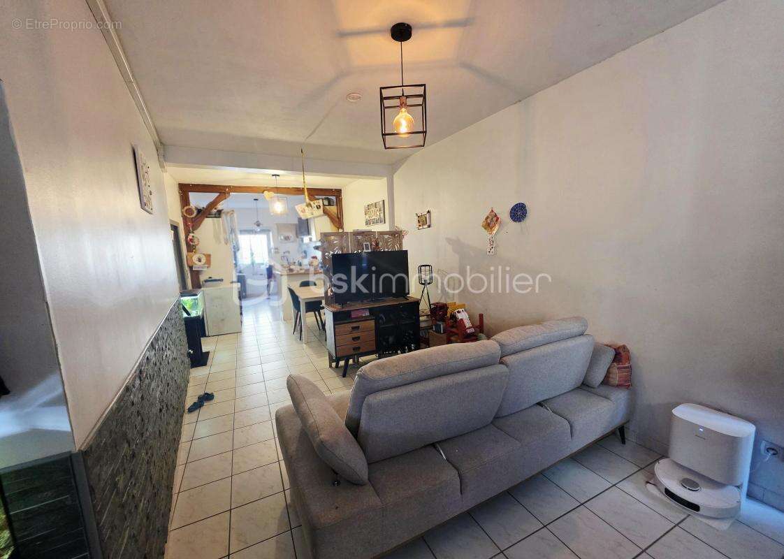 Maison à VILLENEUVE-L'ARCHEVEQUE