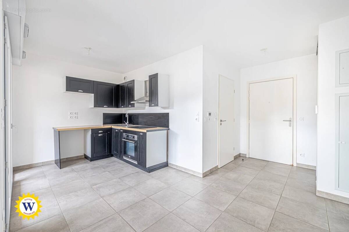 Appartement à CARROS