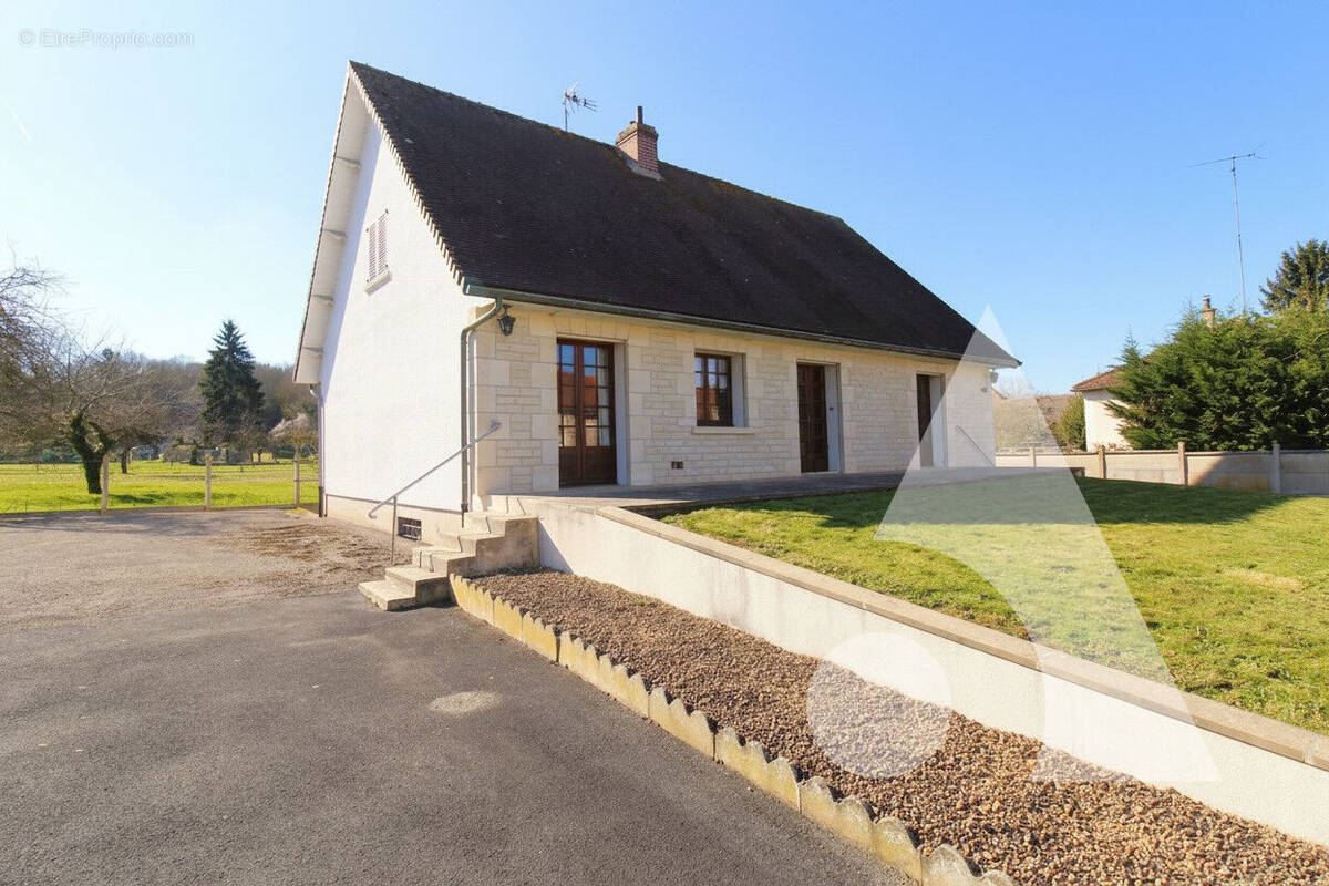 Maison à GRANDFRESNOY