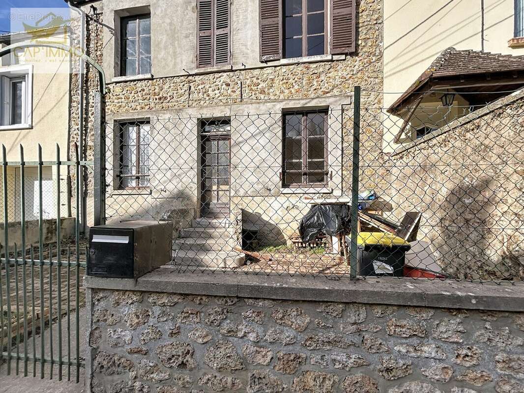 Maison 94 m² à Magny-En-Vexin  - photo 9