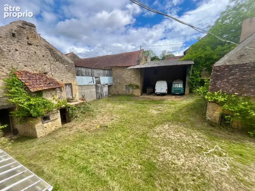 corps de ferme à rénover au coeur de la campagne bourguignonn - photo 2