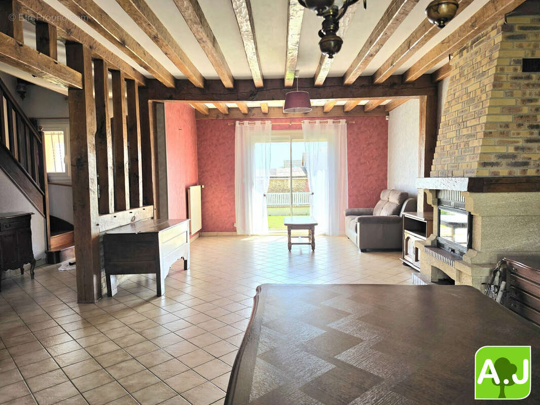 Maison à EZY-SUR-EURE