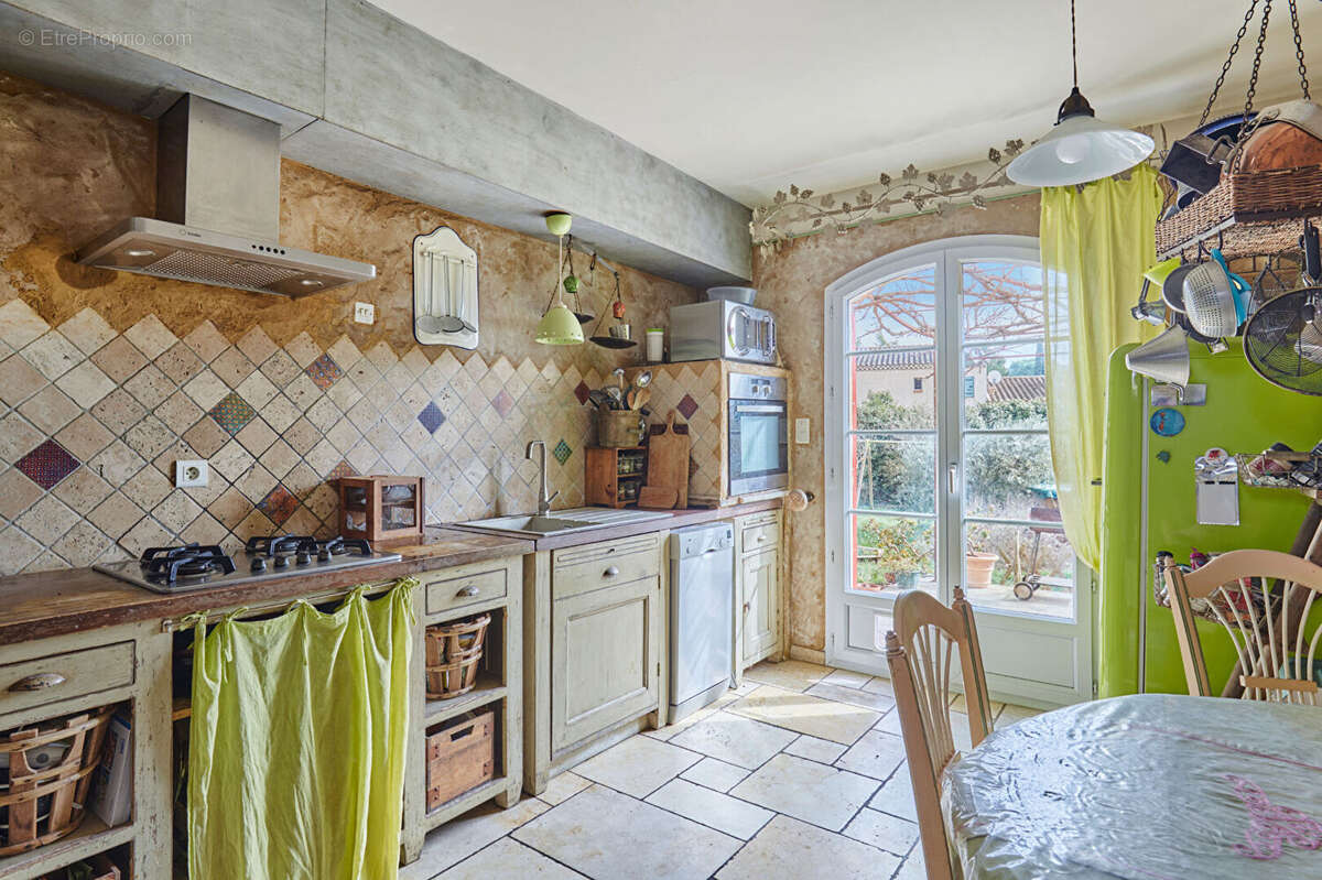 Maison à MALLEMORT