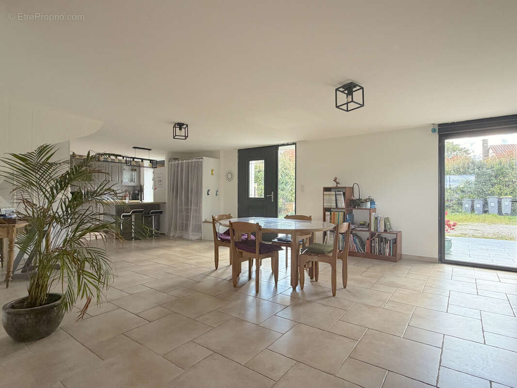 Maison à JAUNAY-CLAN