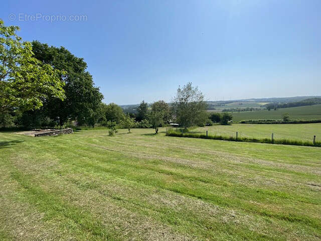 Vue degagee sur la campagne - photo 3
