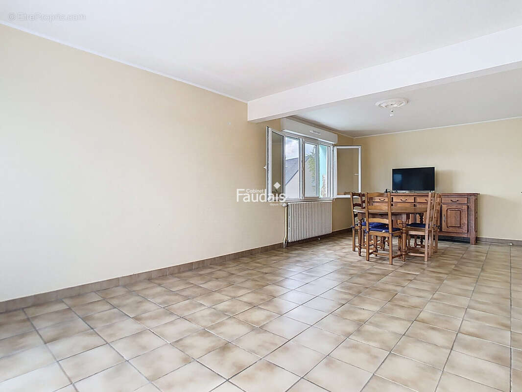 Maison 172 m² à Lithaire  - photo 4