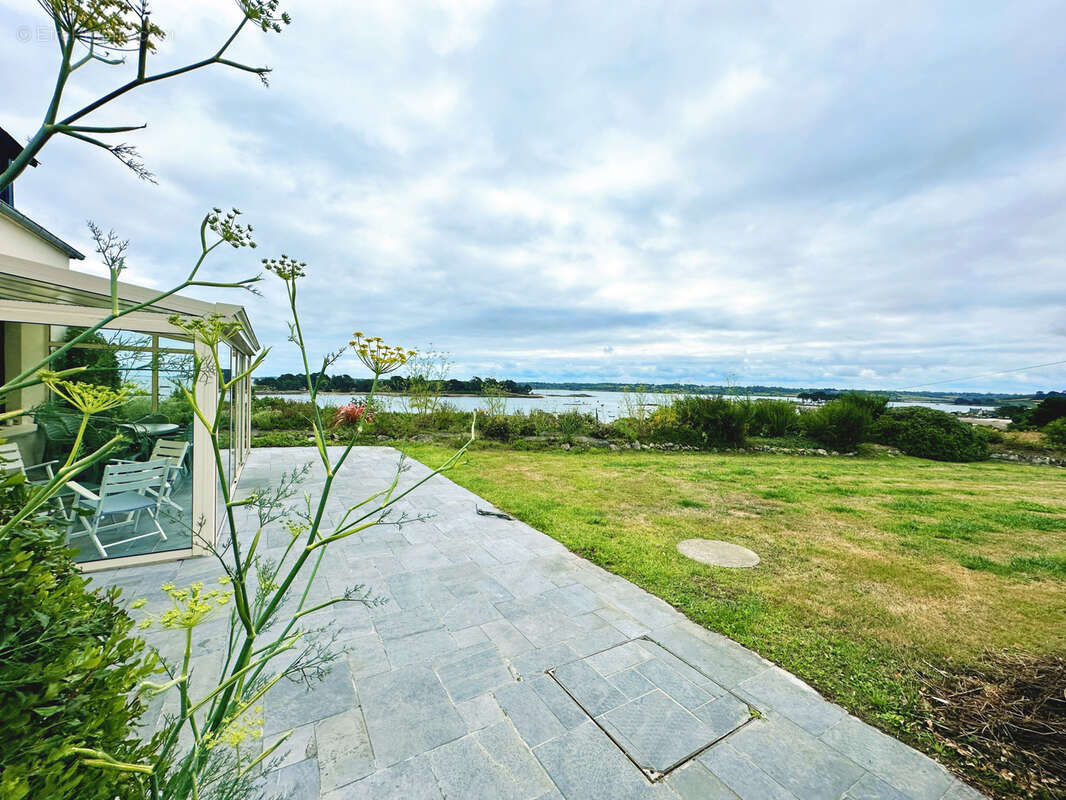 Maison à PLOUGRESCANT