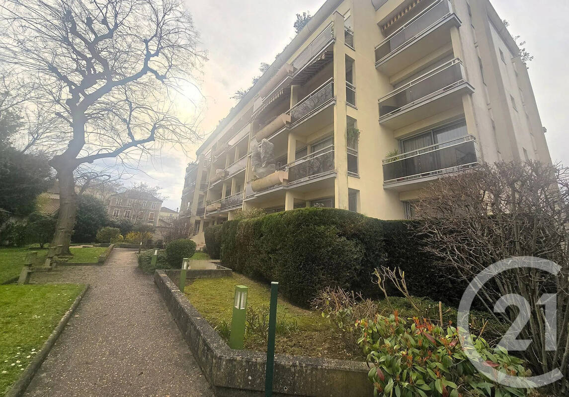 Appartement à SAINT-MAUR-DES-FOSSES