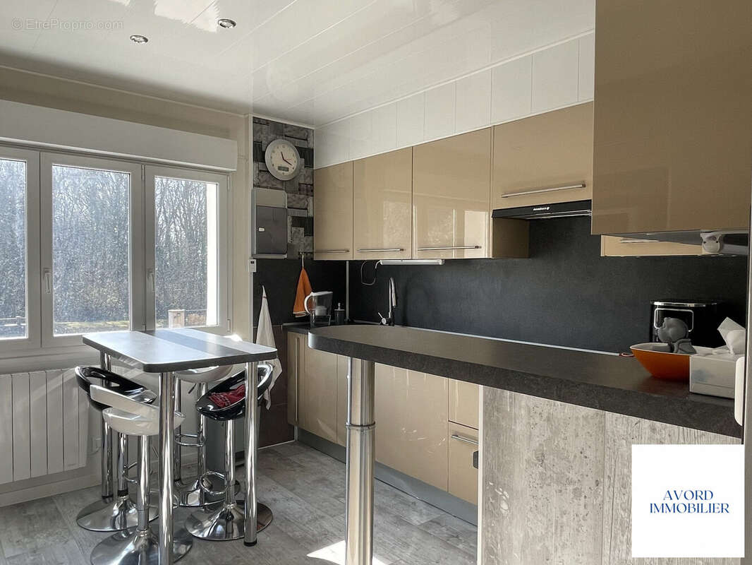 Maison à JUSSY-CHAMPAGNE