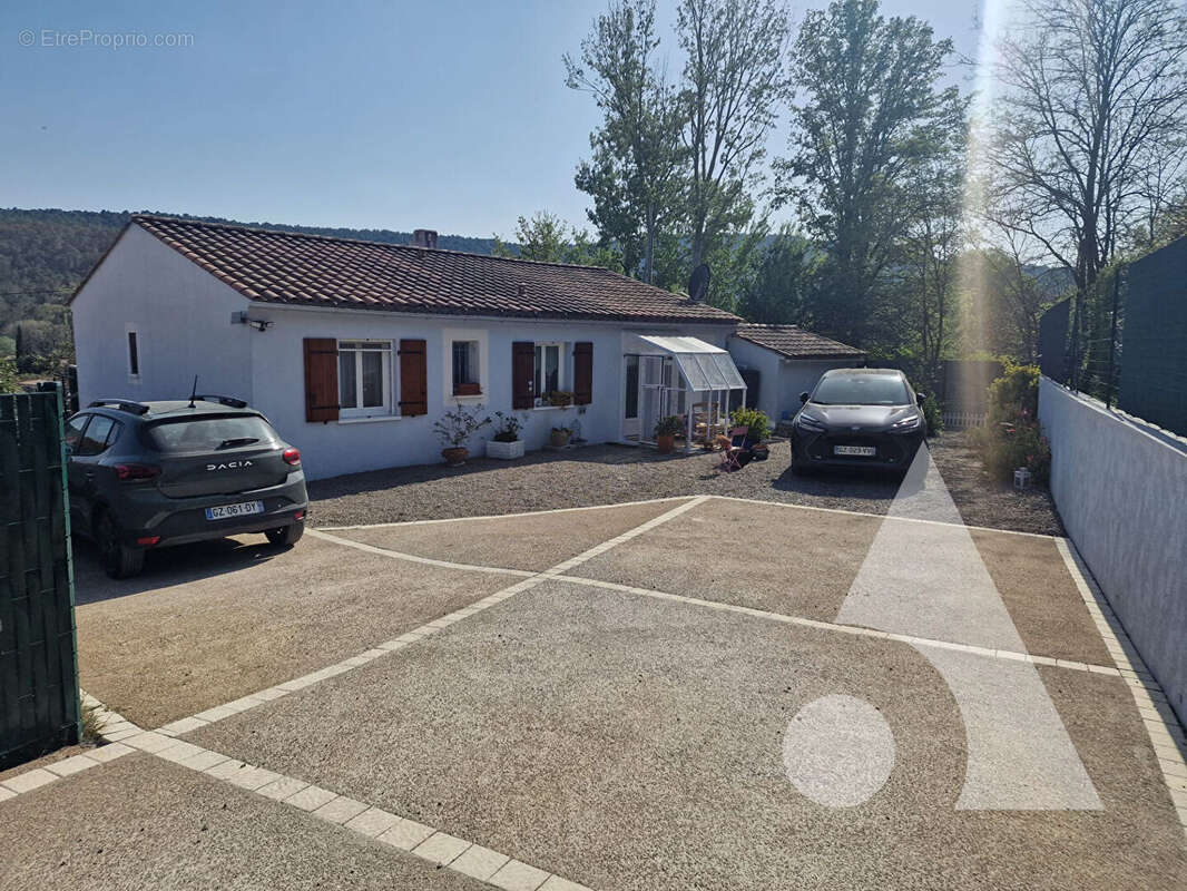 Maison à SALERNES