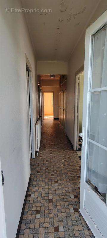 114 m2 habitables sur sous-sol complet, 4 à 5 chambres, terr - photo 2