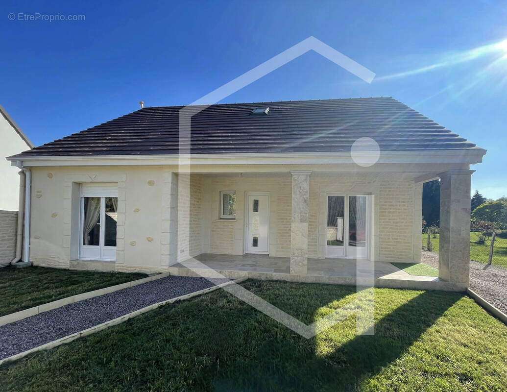 Maison à COSNE-COURS-SUR-LOIRE