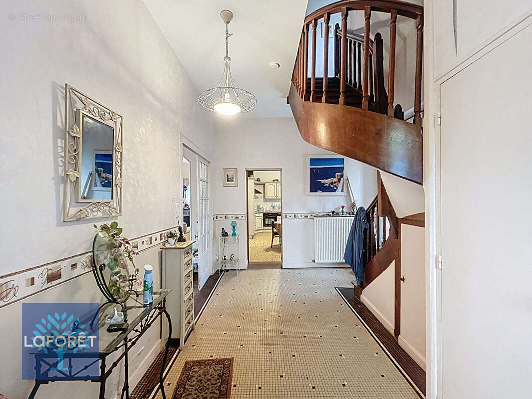 Maison à SAINT-BRICE-EN-COGLES