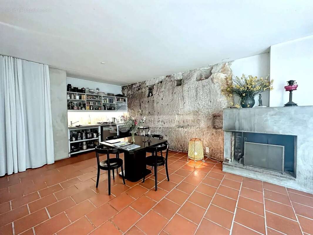 Appartement à FONTVIEILLE