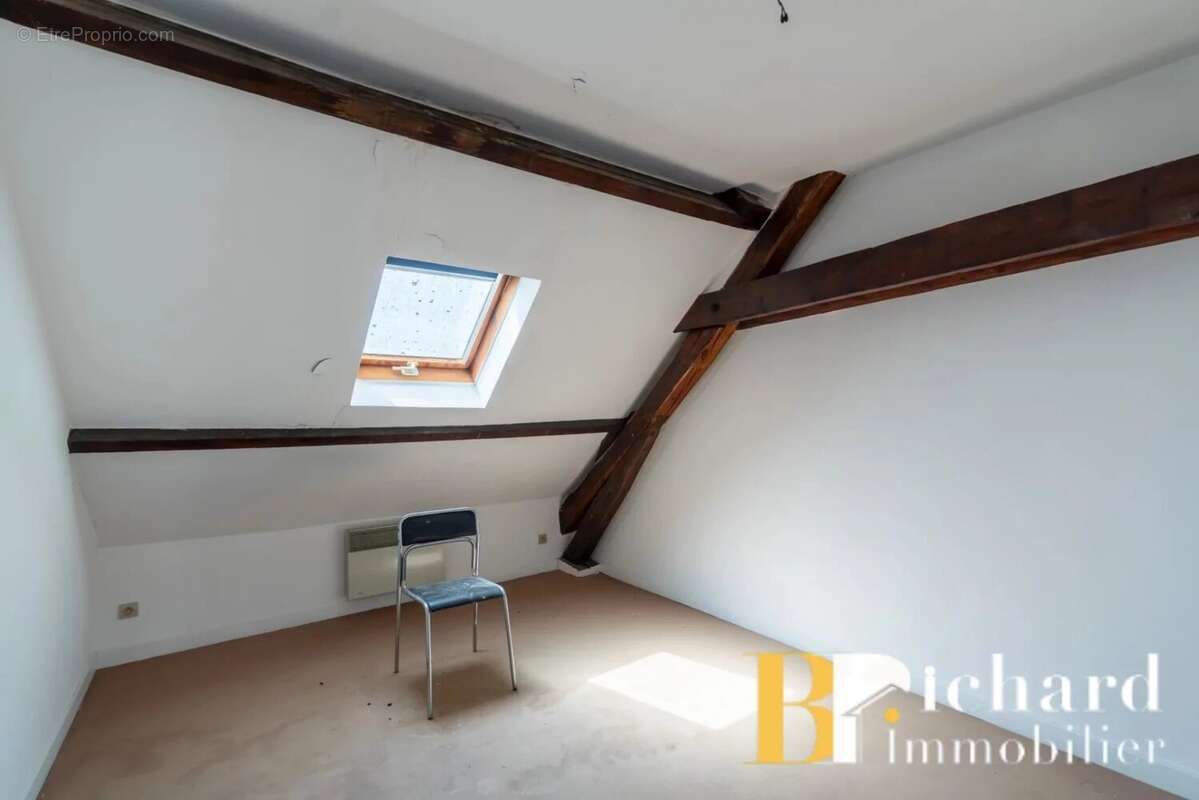 LAON VILLE HAUTE – Appartement  70 m² avec stationnement - photo 5